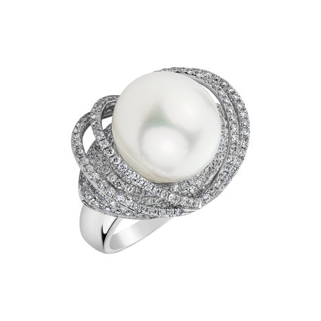 Diamond ring with Pearl Oakley