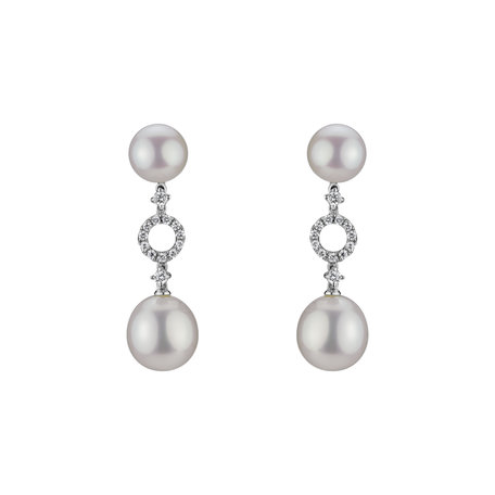 Diamond earrings with Pearl Zarina Pearls