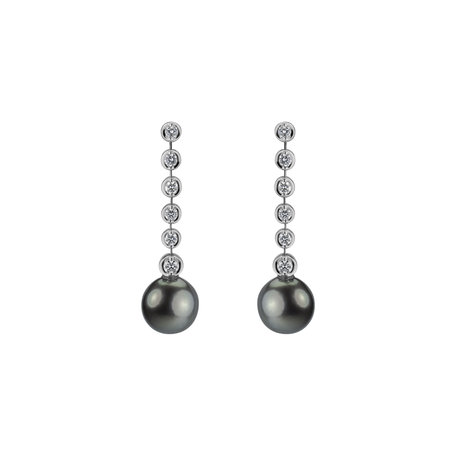 Diamond earrings with Pearl Danatile