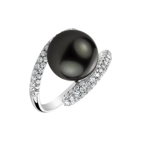 Diamond ring with Pearl Yazmin