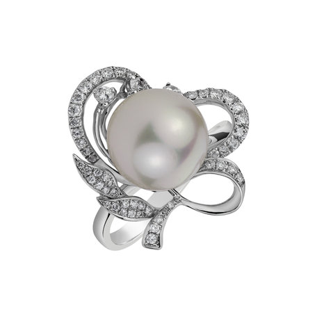 Diamond ring with Pearl Pearl Madame