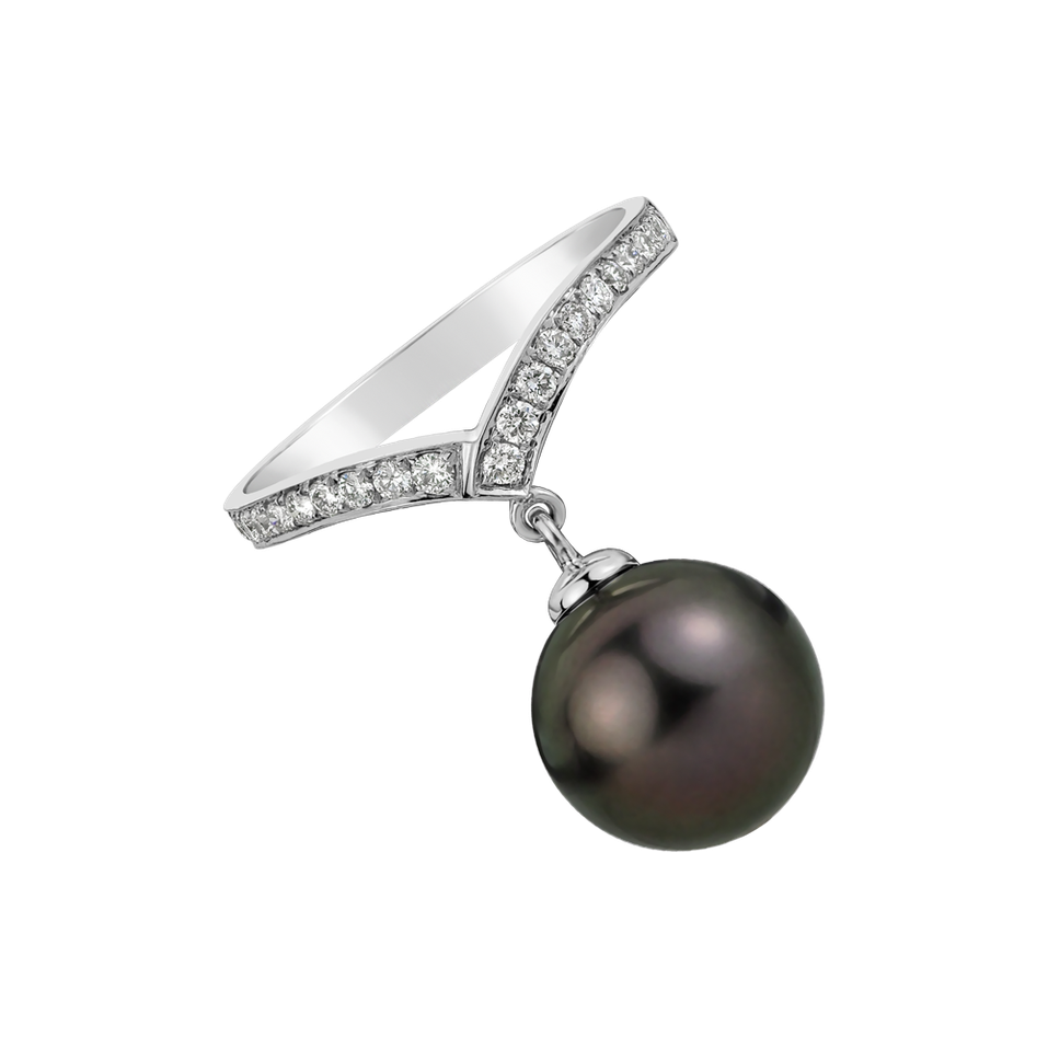 Diamond ring with Pearl Kotys