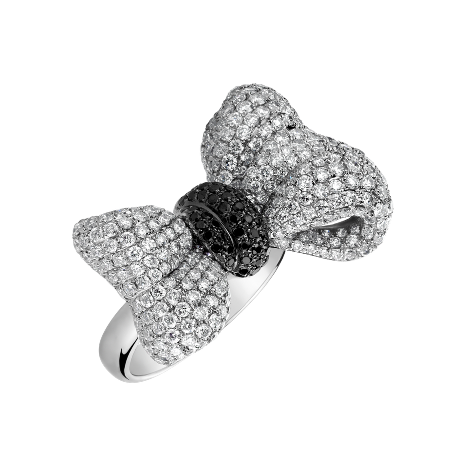 Ring with black and white diamonds Sheyla