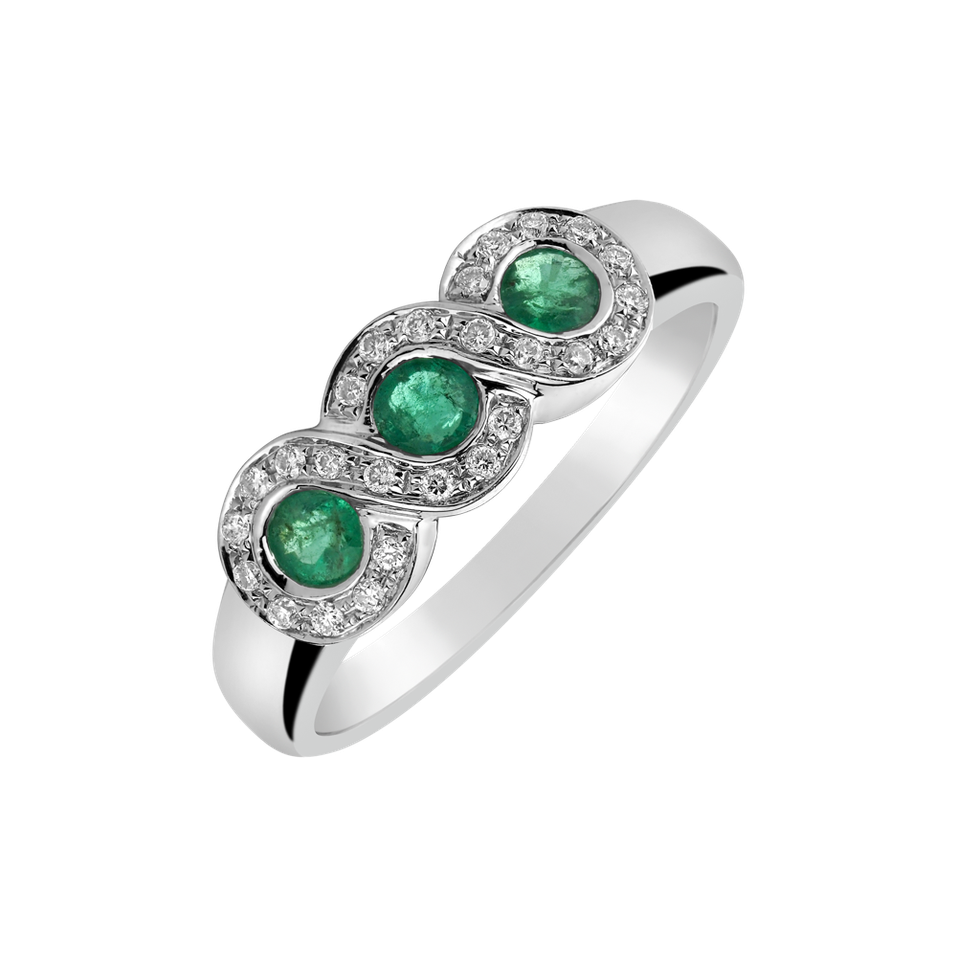 Diamond ring with Emerald Brianna