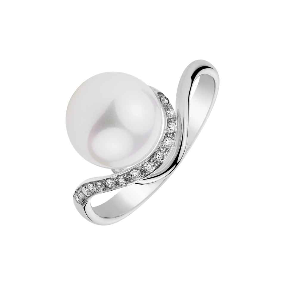 Diamond ring with Pearl Rosie