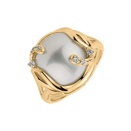 Diamond ring with Pearl Tear of Whale