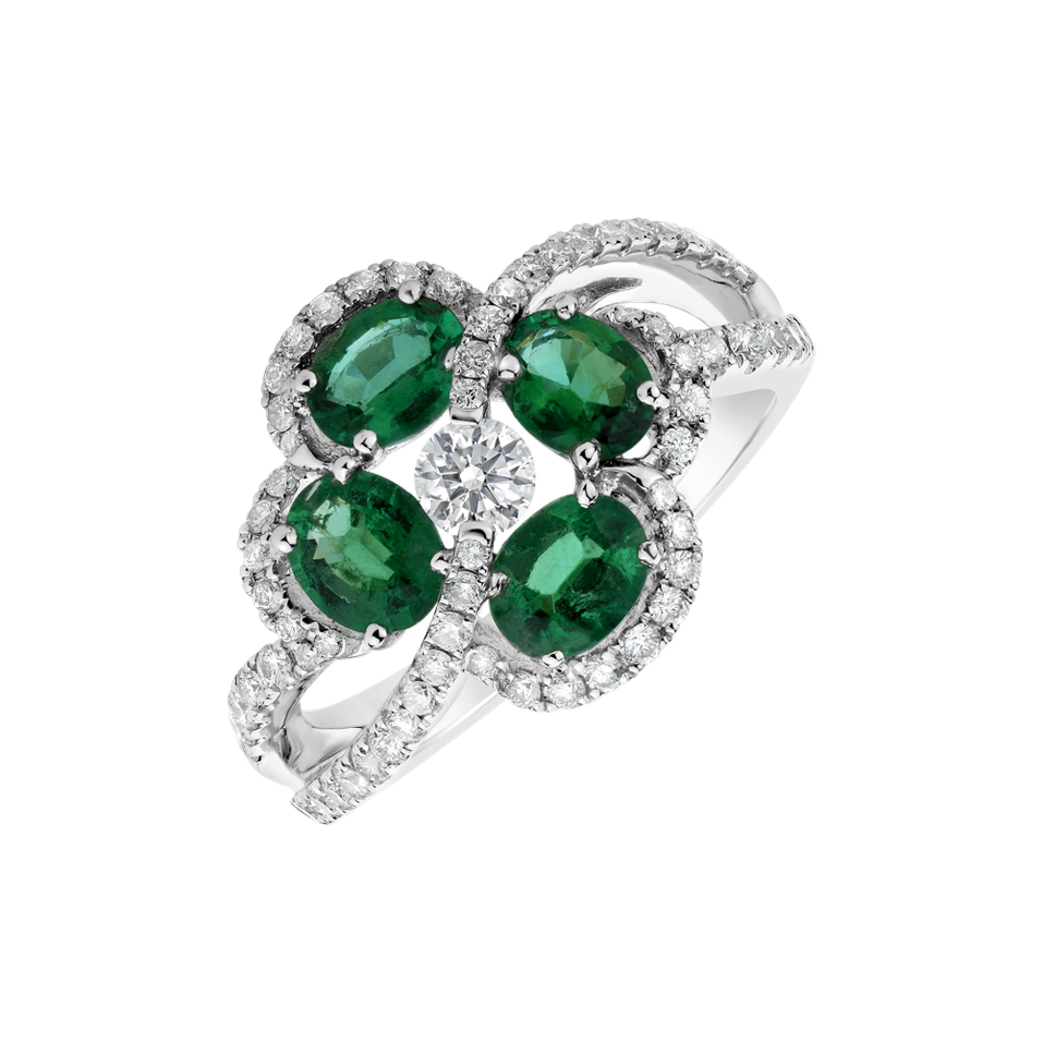 Diamond ring with Emerald Lourdes