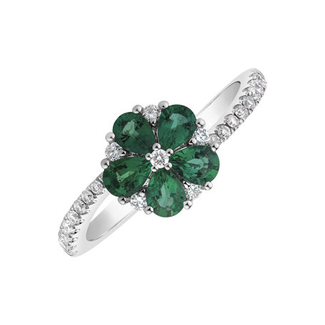 Diamond ring with Emerald Magic Daisy