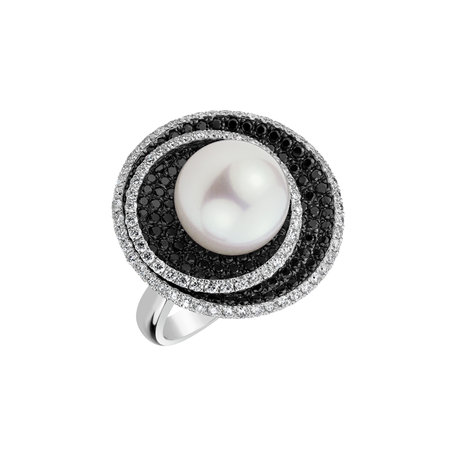 Ring with black and white diamonds and Pearl Diamonds Vortex