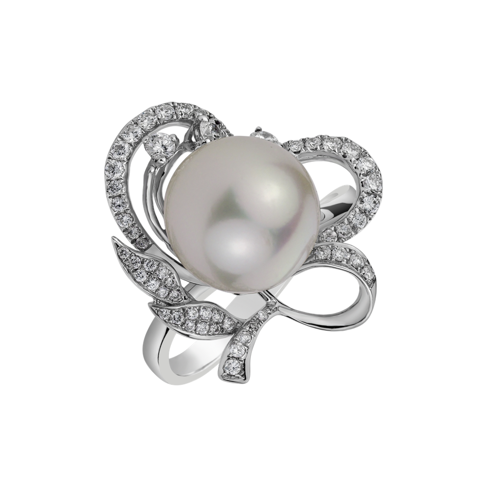 Diamond ring with Pearl Pearl Madame