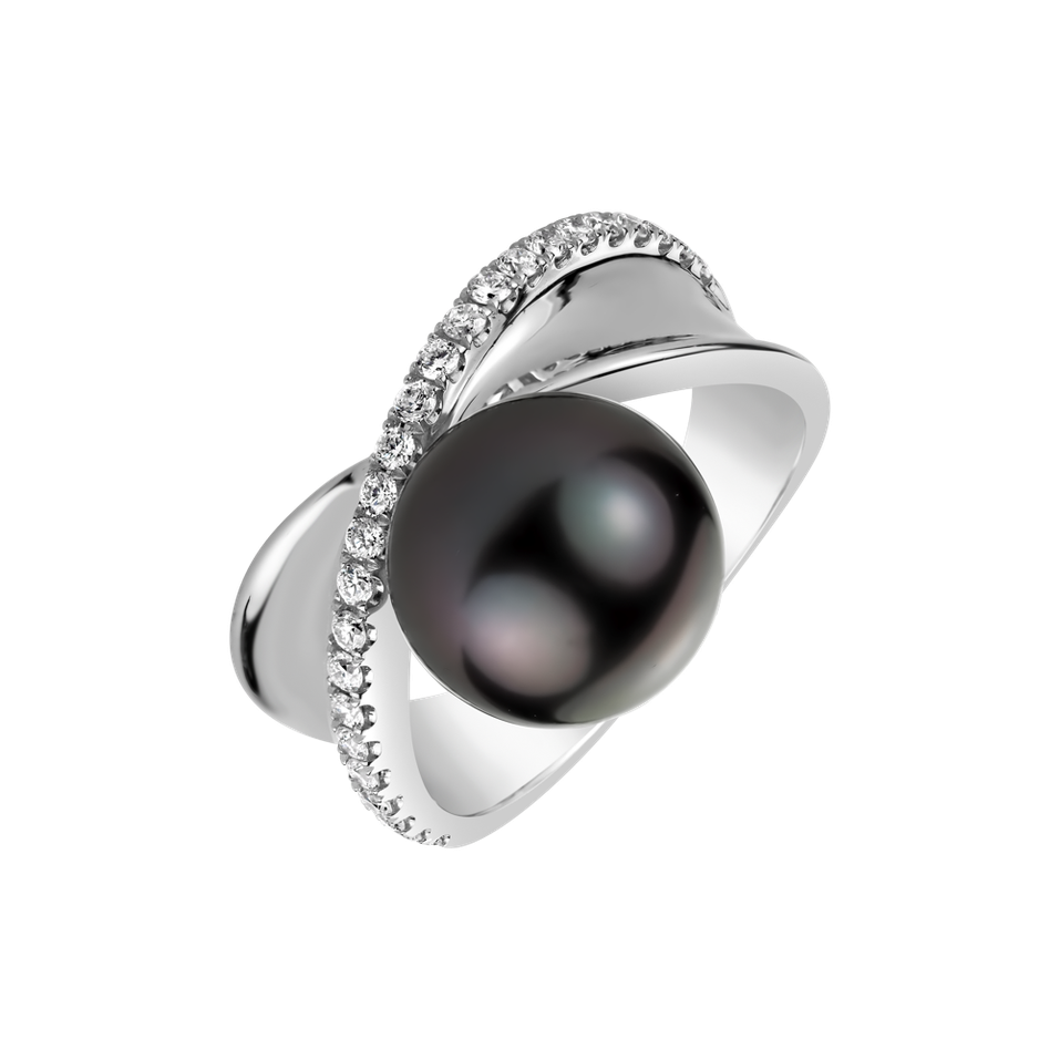 Diamond ring with Pearl Amrit