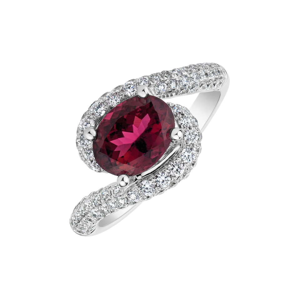 Diamond ring with Tourmalíne Red Galaxy