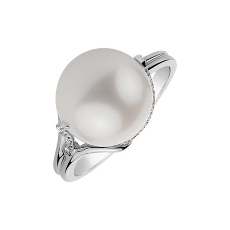 Diamond ring with Pearl Divine Fantasy