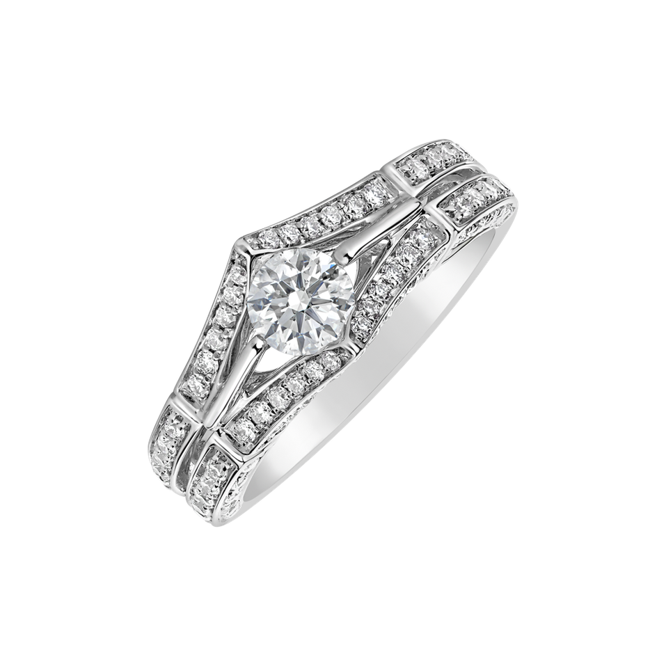 Diamond ring Romelia
