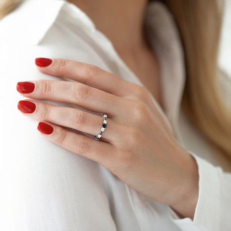 Diamond ring with Ruby Maddalena