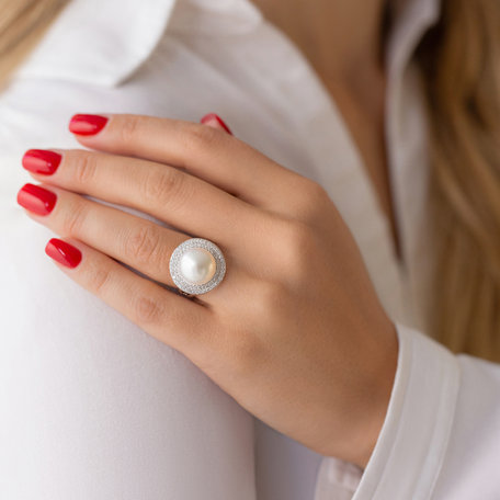 Diamond ring with Pearl Touch Sea