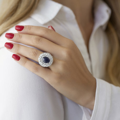 Diamond ring with Sapphire Sapphire Treasure