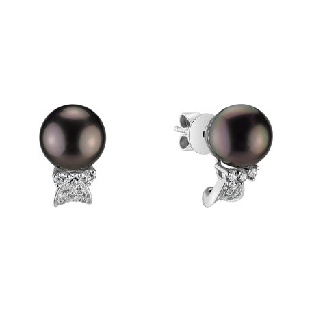 Diamond earrings with Pearl Sea Limbo