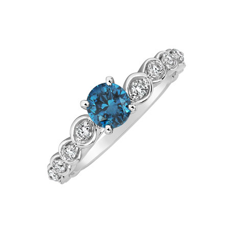 Ring with blue diamonds and white diamonds Regal Lie