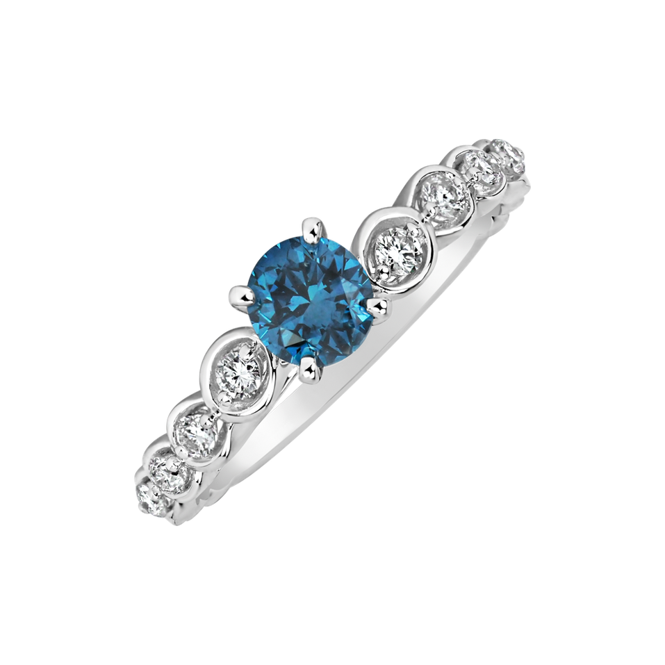 Ring with blue diamonds and white diamonds Regal Lie