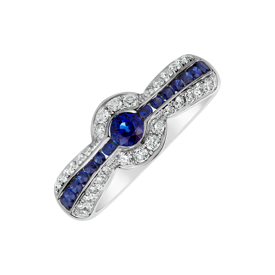 Diamond ring with Sapphire Valeria