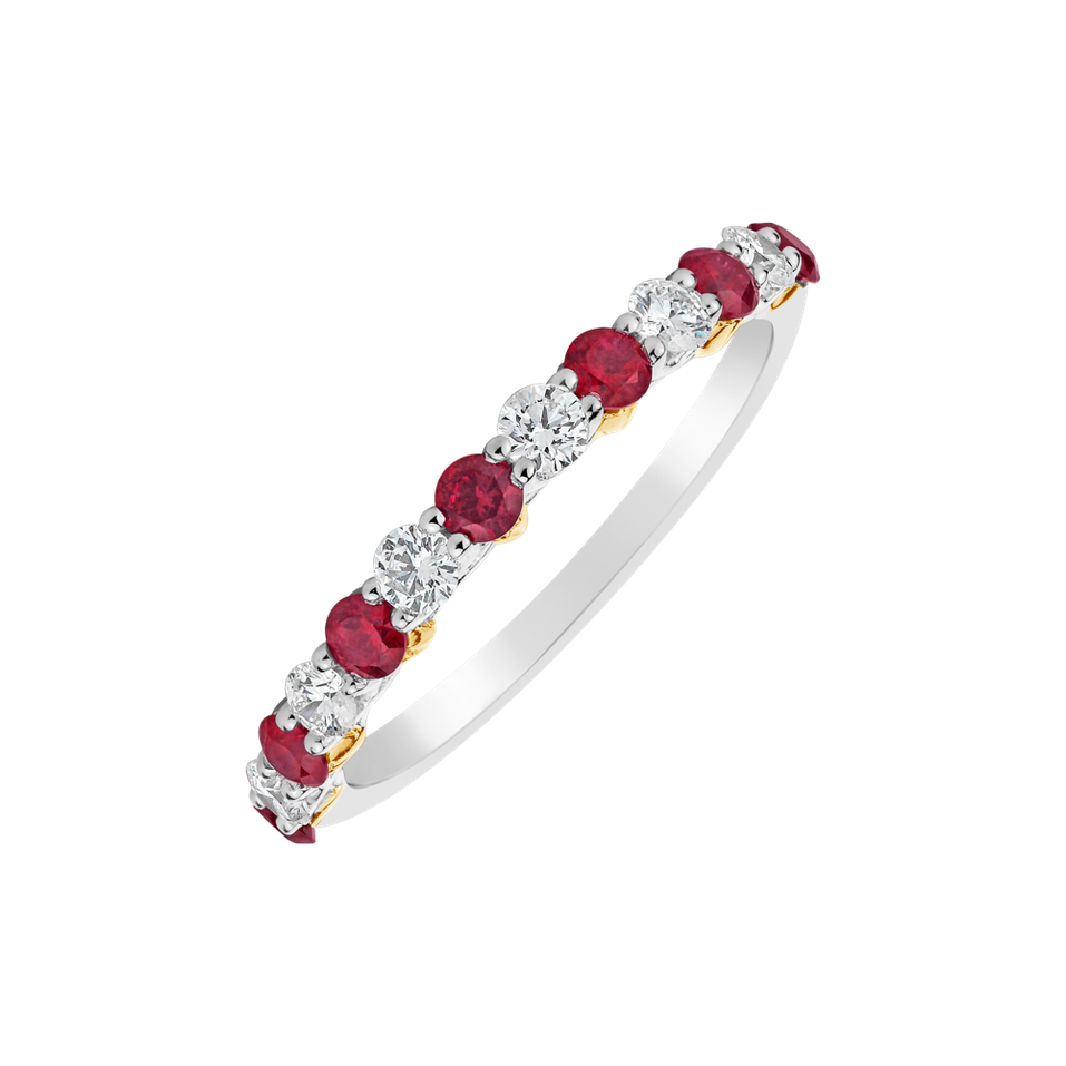 Diamond ring with Ruby Rare Luxury