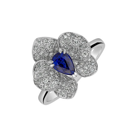 Diamond ring with Sapphire Gentle Blossom