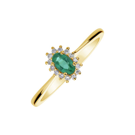 Diamond ring with Emerald Princess Sparkle