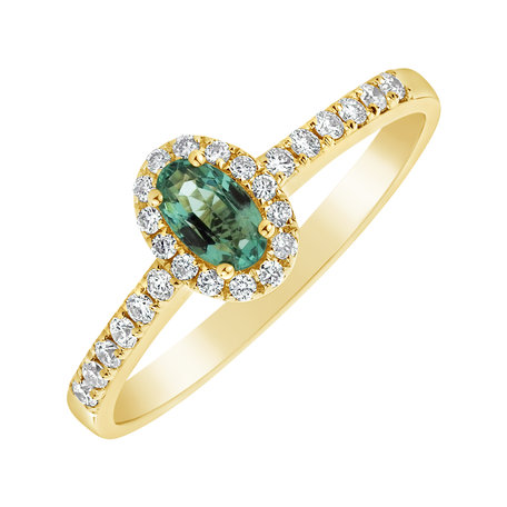 Diamond ring with Emerald Princess