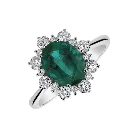 Diamond ring with Emerald Trixie Princess