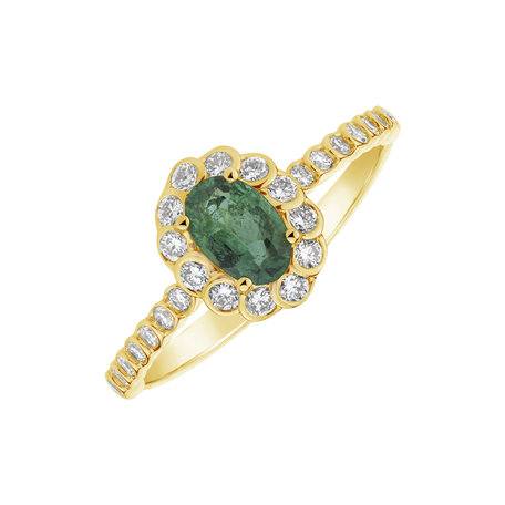 Diamond ring with Emerald Princess Glamour