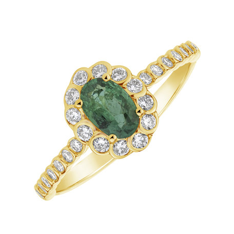 Diamond ring with Emerald Princess