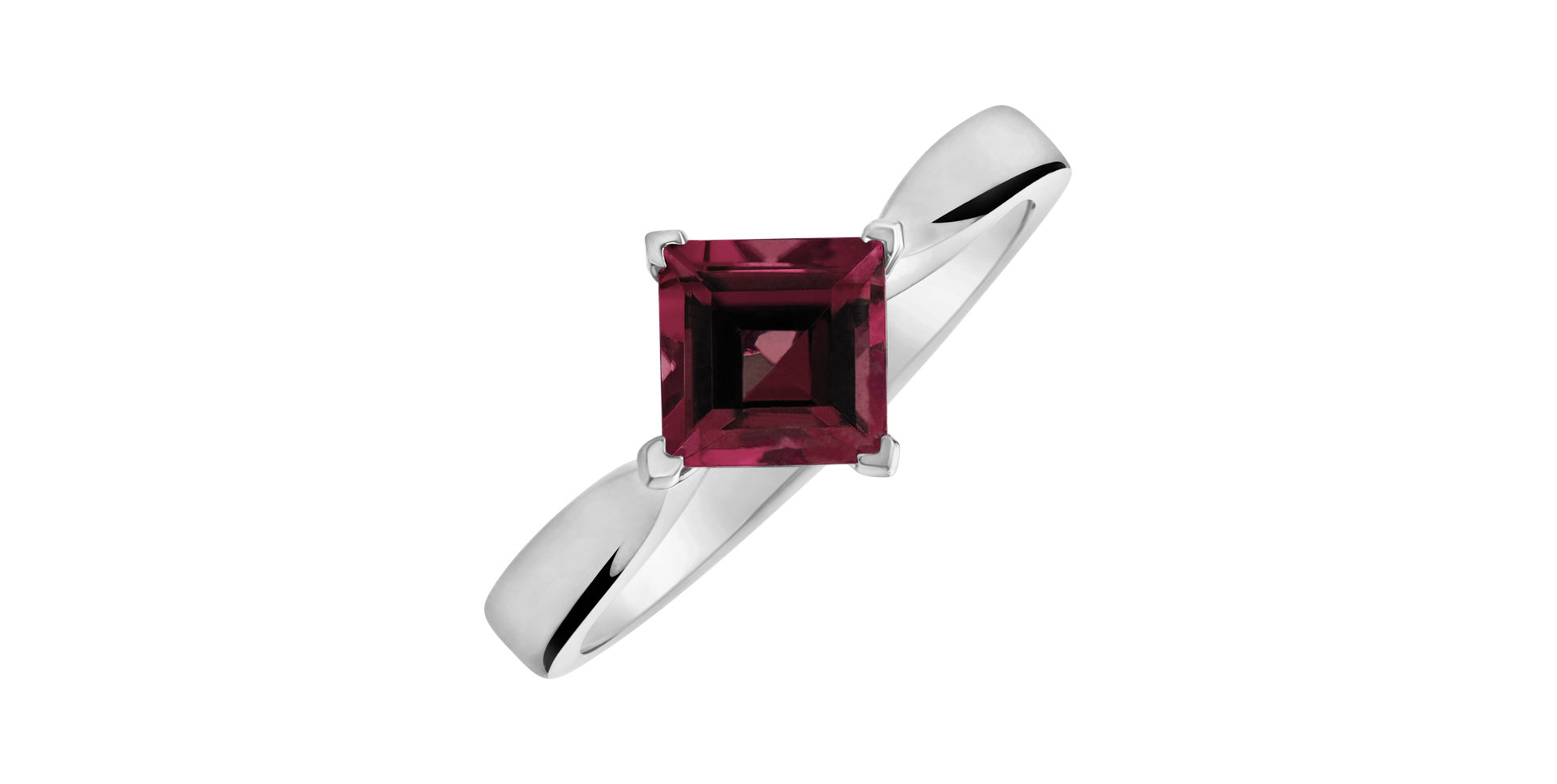 Ring with Rhodolite Bonbon