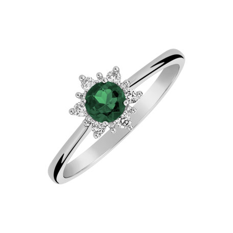 Diamond ring with Emerald Starlet