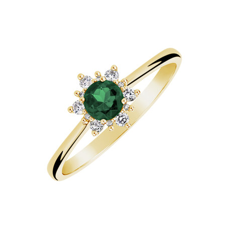 Diamond ring with Emerald Starlet