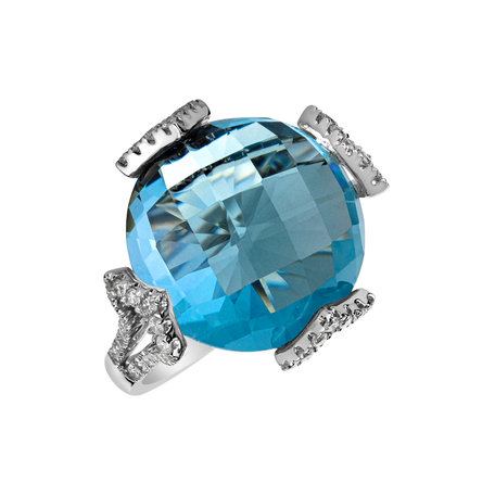 Diamond ring with Topaz High Life