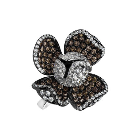 Ring with white and brown diamonds Vampirela