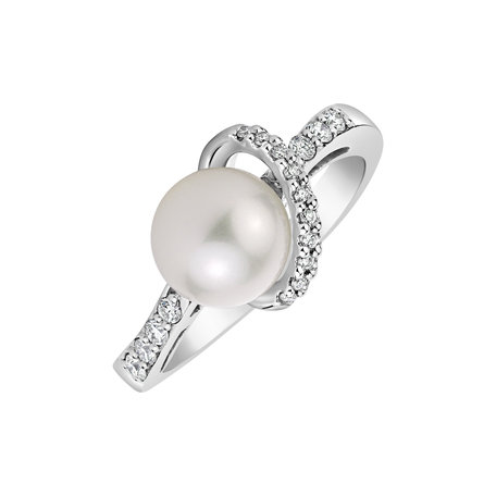 Diamond ring with Pearl Graceful Wonder