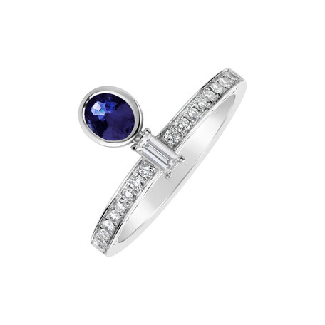 Diamond ring with Sapphire Verona