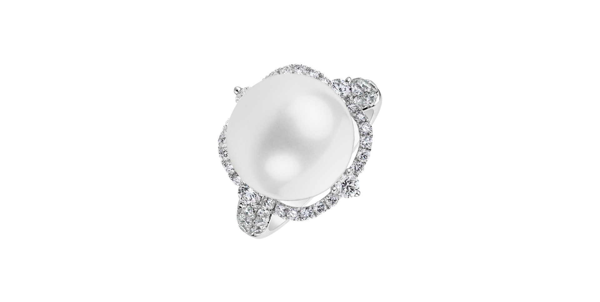 Diamond ring with Pearl Queen of Profound