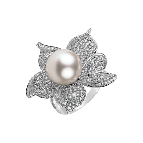Diamond ring with Pearl Adelaide