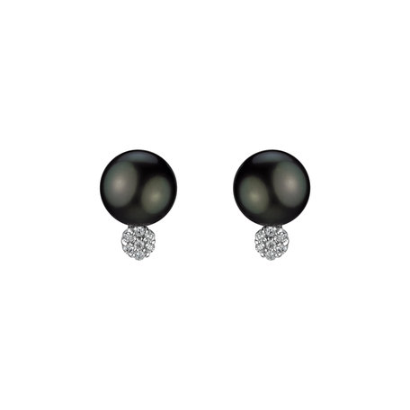 Diamond earrings with Pearl Neetham