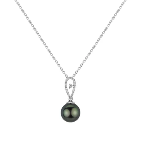 Diamond pendant with Pearl Kai