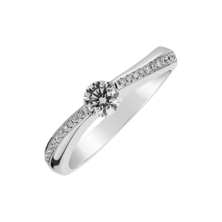 Diamond ring Barbara