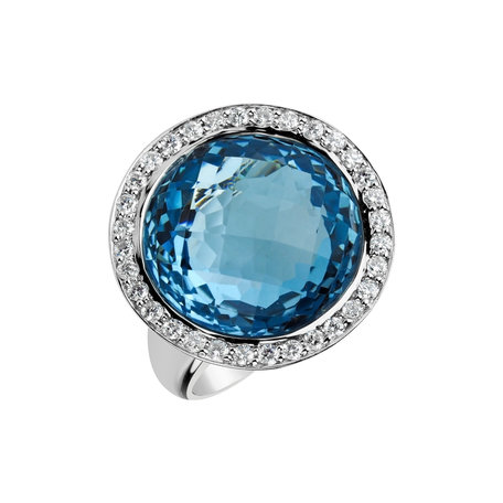 Diamond ring with Topaz Laith