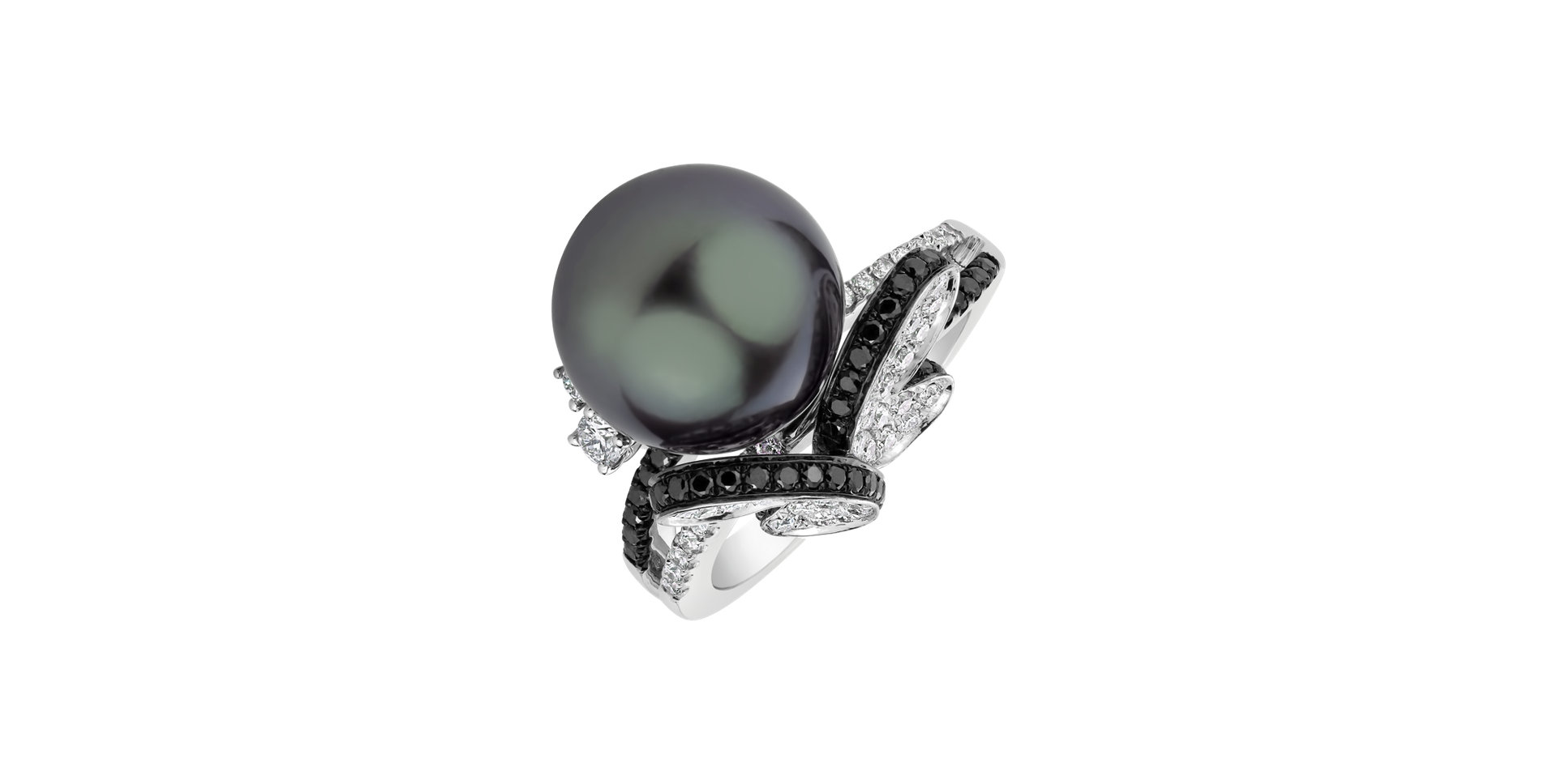 Ring with black and white diamonds and Pearl Bernice