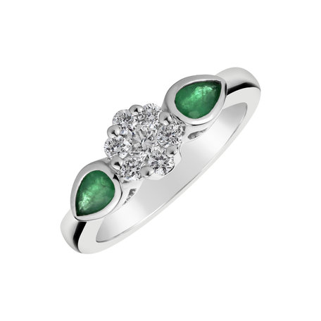 Diamond ring with Emerald Heaven Princess