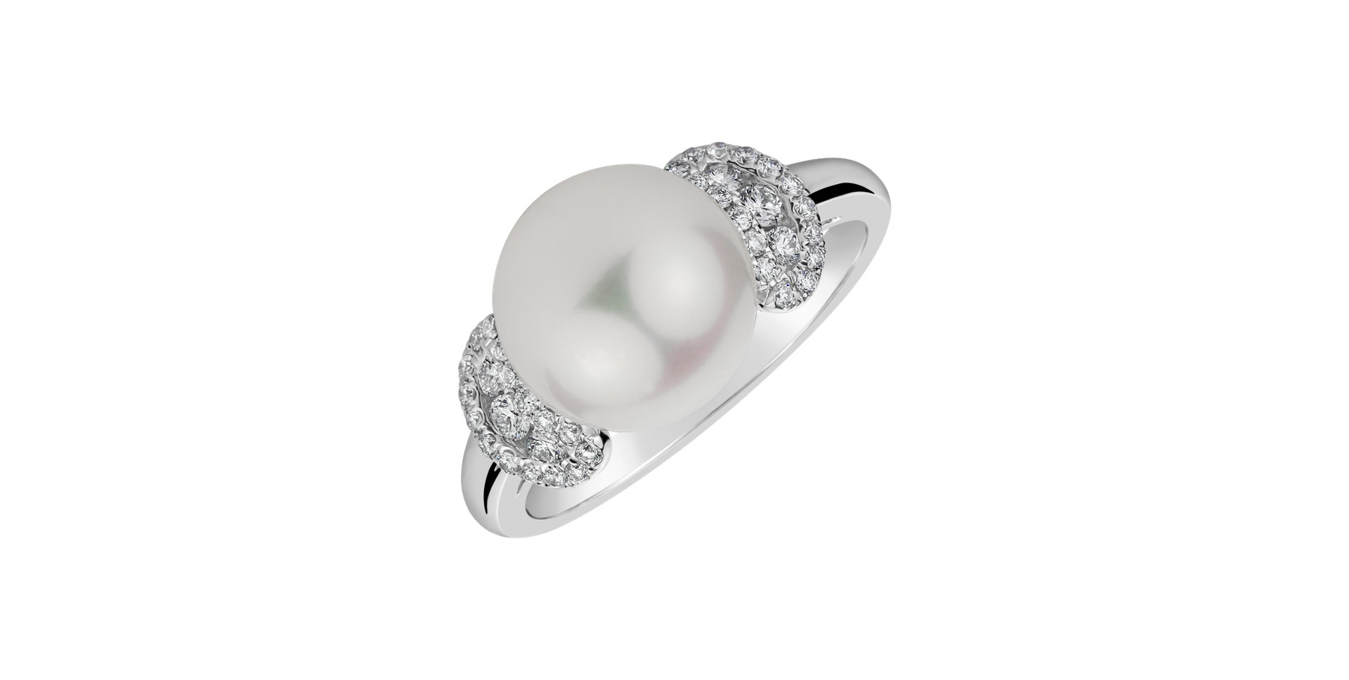 Diamond ring with Pearl Ocean Wealth