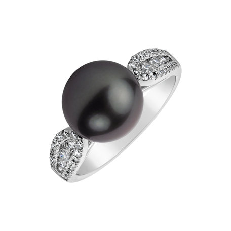 Diamond ring with Pearl Dark Shore