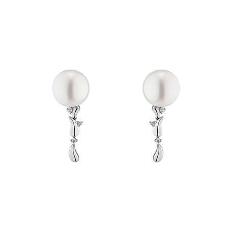 Diamond earrings with Pearl Monthei